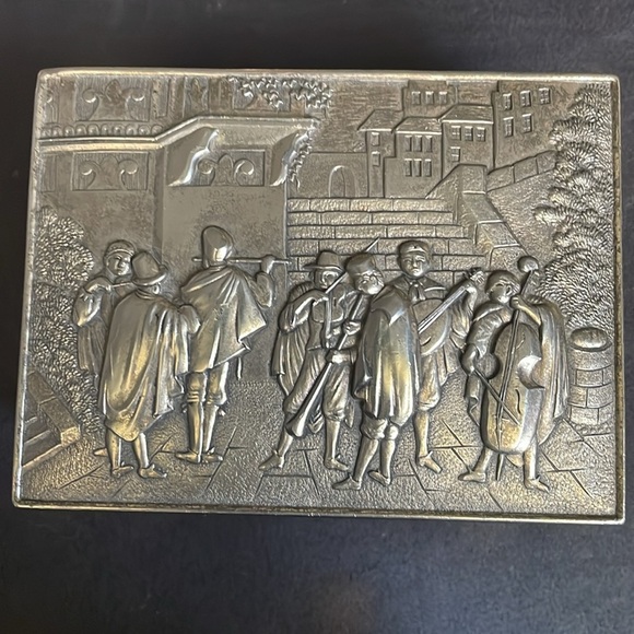 Vintage Silver Decorative Box - Picture 2 of 8